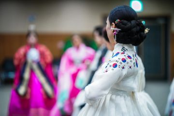 Semua tentang Hanbok ada di acara Korea 360